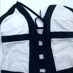 NWOT Black & White • Halter Tie Small Bathing Suit